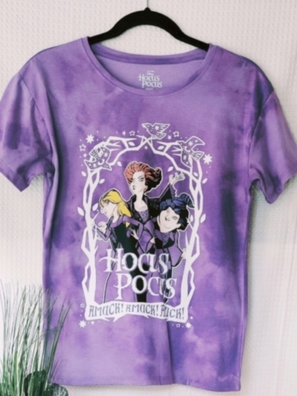 From the Movie Disney Hocus Pocus Purple Tie-dye Girls T- shirt Size XL(14/16)